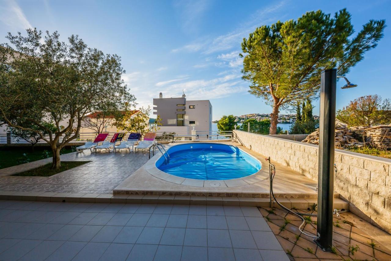 Apartamenty Z Basenem Ilja Rogoznica (Sibenik-Knin) Buitenkant foto