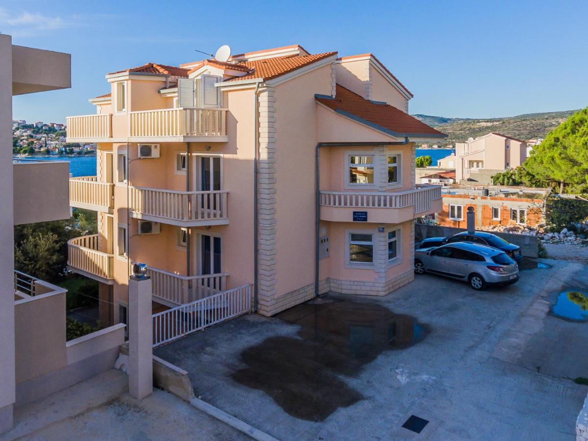 Apartamenty Z Basenem Ilja Rogoznica (Sibenik-Knin) Buitenkant foto